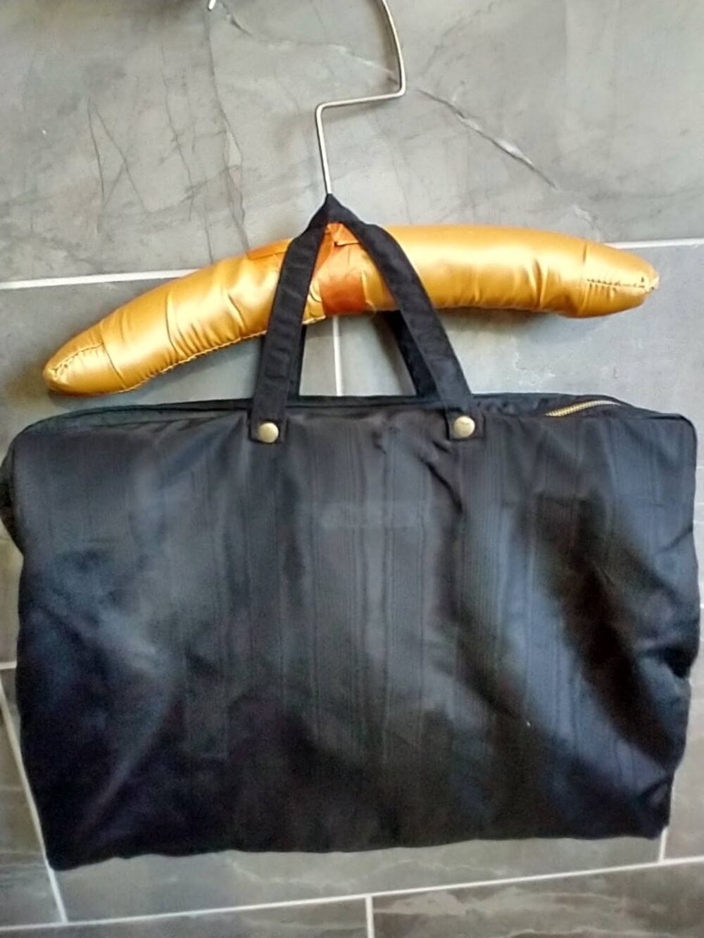 Black Nylon Folding Garment Bag